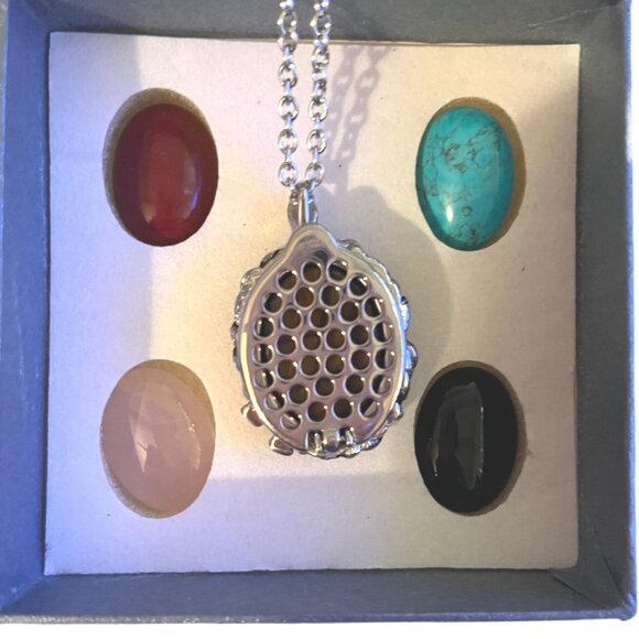 Silver Tone Necklace with Five Interchangeable Cabochon Gemsones New In Box - Picture 7 of 8